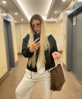 🌟
В моей компании ты найдешь все, что душа пожелает. Мои услуги простираются от эротического массажа до страстных ночей на любой вкус. 😘
Я осуществлю все твои сокровенные фантазии и подарю тебе незабываемые моменты интимного наслаждения. 🔥
Мои клиенты всегда остаются довольными и возвращаются ко мне вновь! Узнай сам, что такое настоящая страсть и раздолье желаний в объятиях страстной индивидуалки. 💋
Сертифицированные фотографии наших встреч прикреплены. Я гарантирую, что ты не будешь разочарован, ведь я исполню все твои самые сокровенные желания. 💃
Жду нашей встречи в Москве, чтобы погрузиться в мир интимного наслаждения вместе. Не упусти шанс окунуться в океан страсти и наслаждения вместе со мной! 🌹🔞 Полина